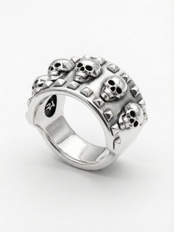 Anillo armadura con pinchos y calaveras de plata 925 para hombre Roberto Axpe