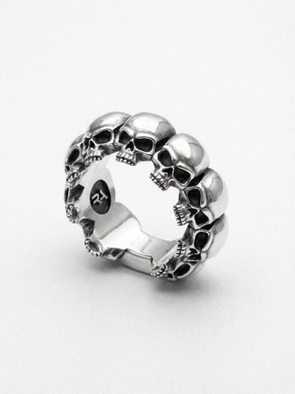 Anillo 9 calaveras de plata 925 para hombre Roberto Axpe