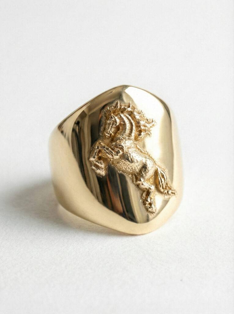 Anillo caballo salvaje de plata chapada oro para hombre Roberto Axpe