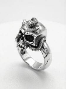 Anillo calavera demonio serpiente enroscada plata 925 para hombre Roberto Axpe