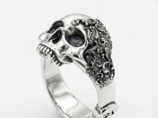 Anillo calavera filigrana barroca plata 925 para hombre Roberto Axpe