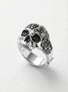 Anillo calavera filigrana barroca plata 925 y diamantes negros para hombre Roberto Axpe