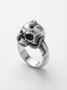 Anillo calavera serpiente enroscada plata 925 para hombre Roberto Axpe