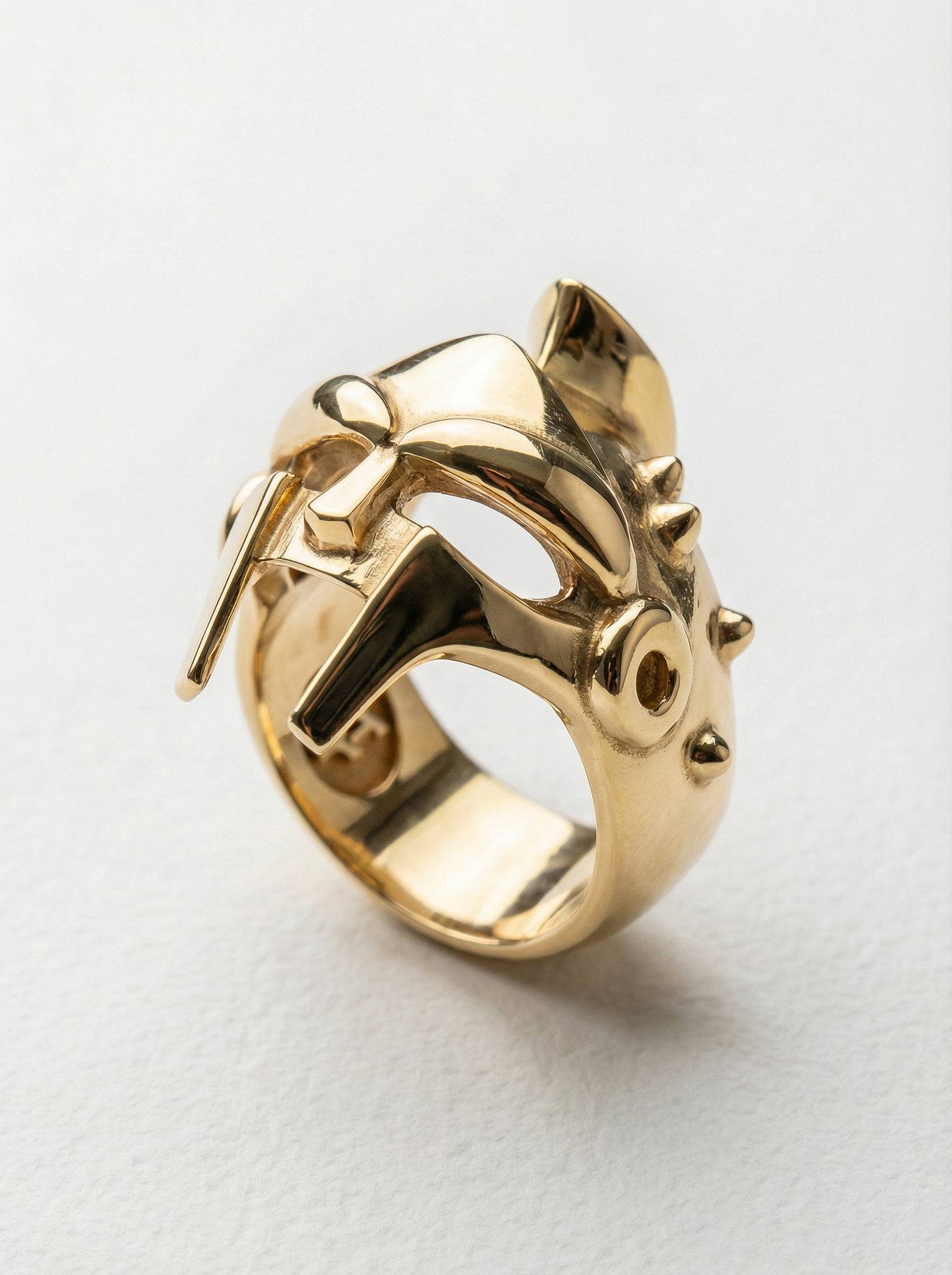Anillo casco gladiator plata chapada oro para hombre Roberto Axpe