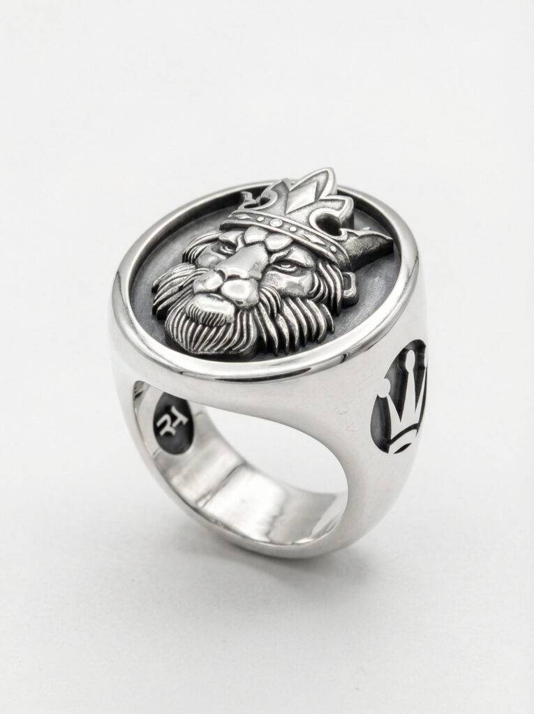 Sello leon con corona de plata 925 para hombre Roberto Axpe
