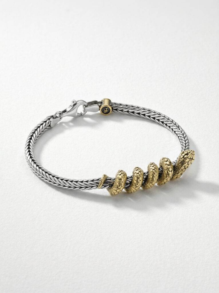 pulsera-cadena-serpiente-plata-y -chapada-oro-vista-perspectiva