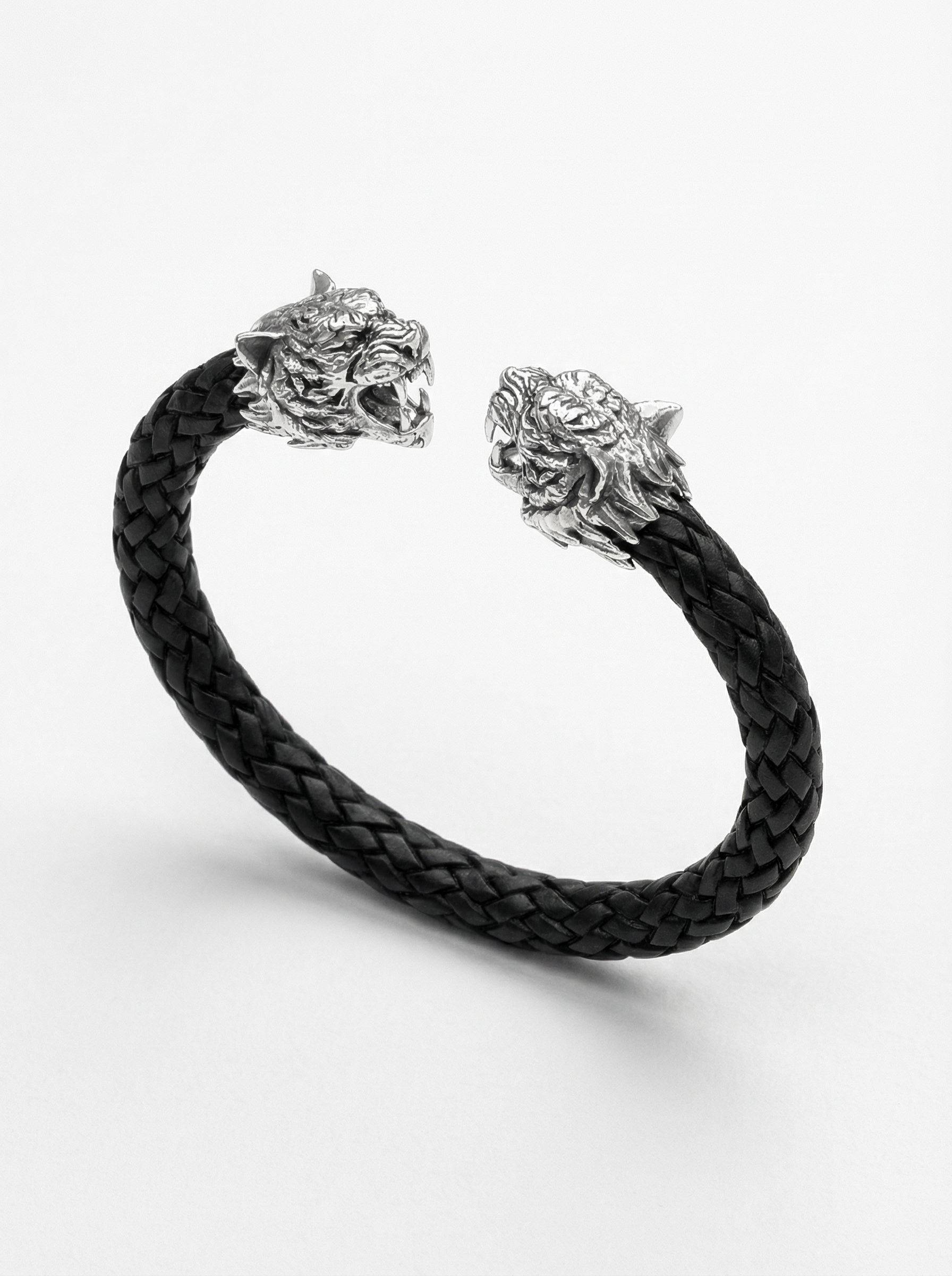 pulsera-piel-negra-plata-vista-perspectiva-3