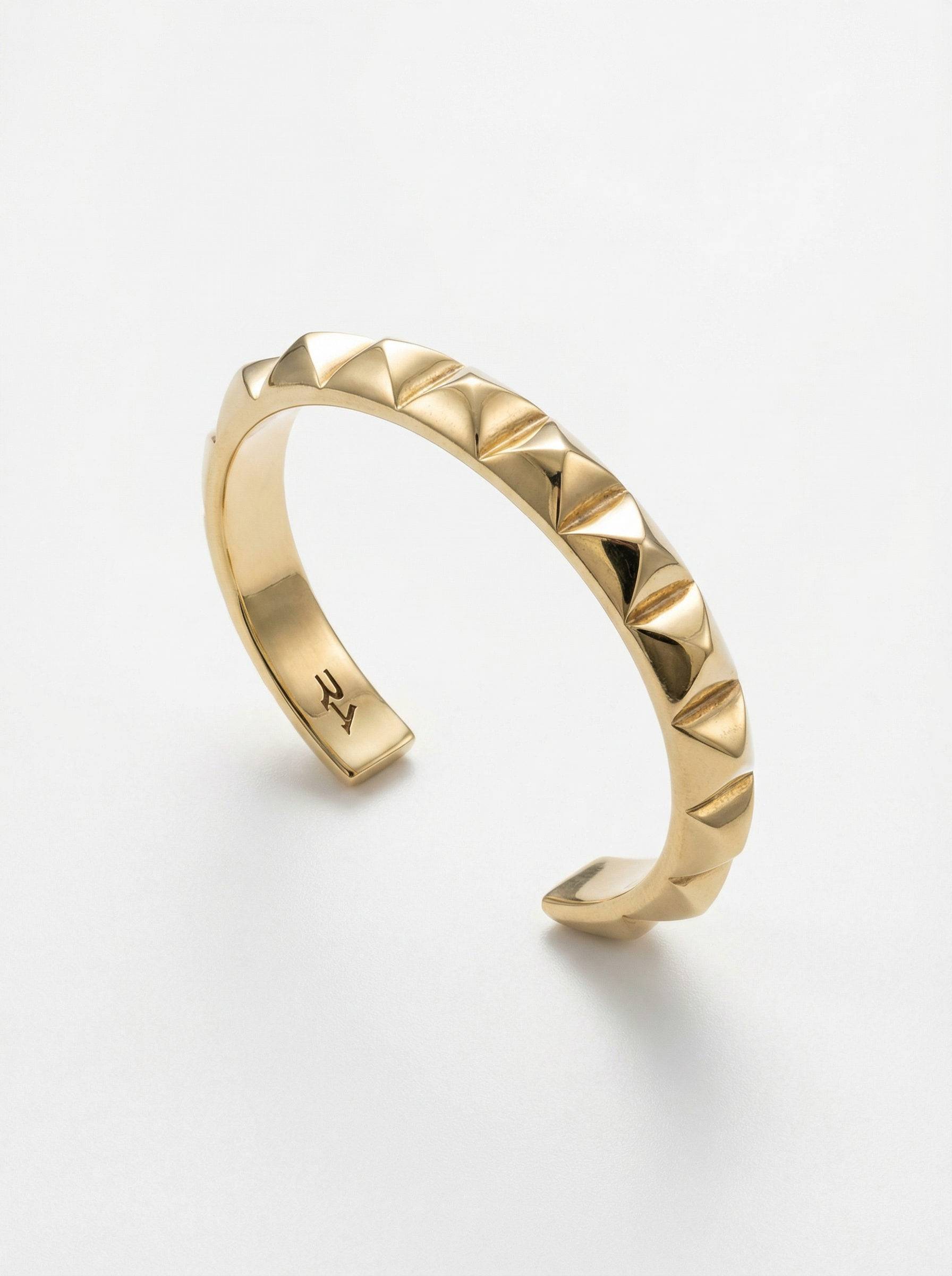 pulsera-rigida-pinchos-plata-chapada-oro-vista-perspectiva-2